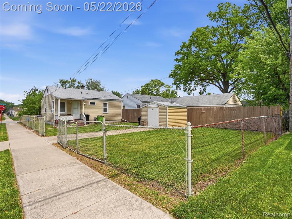 504 E Hudson Avenue, Madison Heights, MI 48071 — Photo 19