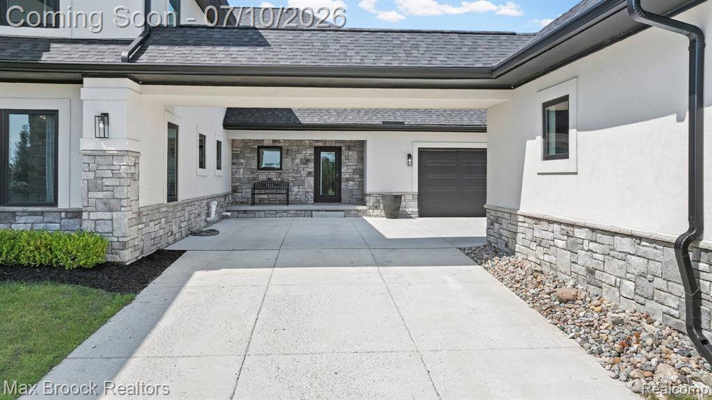 10464 Stoney Point Drive, South Lyon, MI 48178 — Photo 71
