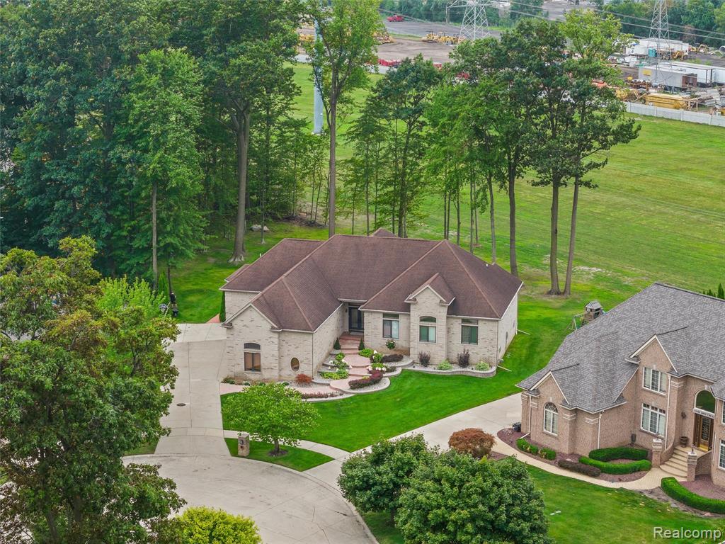 52041 Loon Court, Shelby Twp, MI 48315 — Photo 60