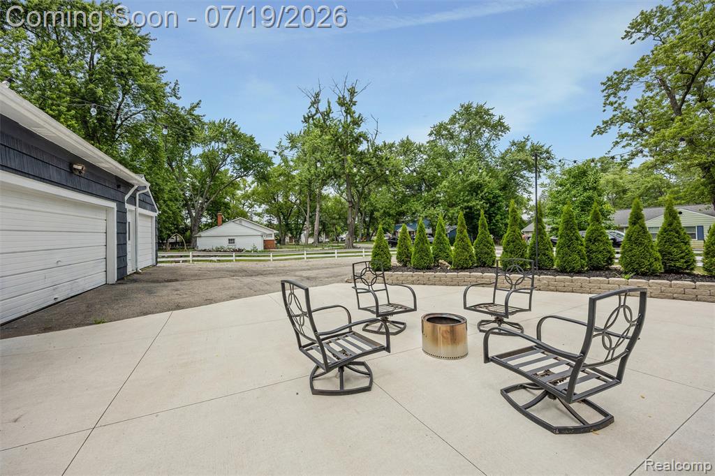 4174 Bunker Avenue, West Bloomfield, MI 48323 — Photo 26