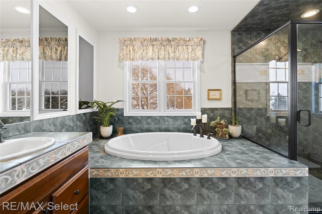 8211 Burleigh Road, Grand Blanc, MI 48439 — Photo 37
