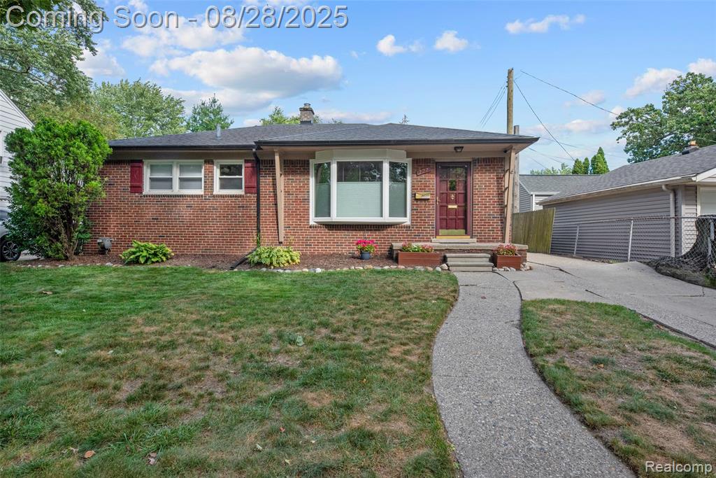 727 S Vermont Avenue, Royal Oak, MI 48067 — front exterior