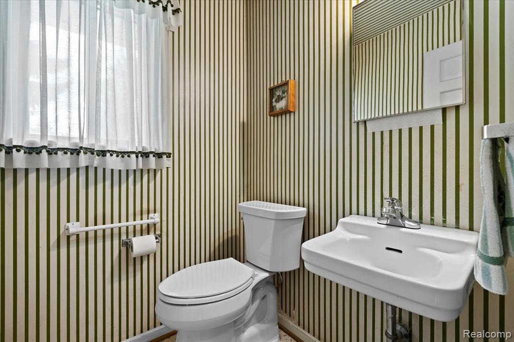 4401 Chisholm Trail Trail, Bloomfield Hills, MI 48301 — Photo 16