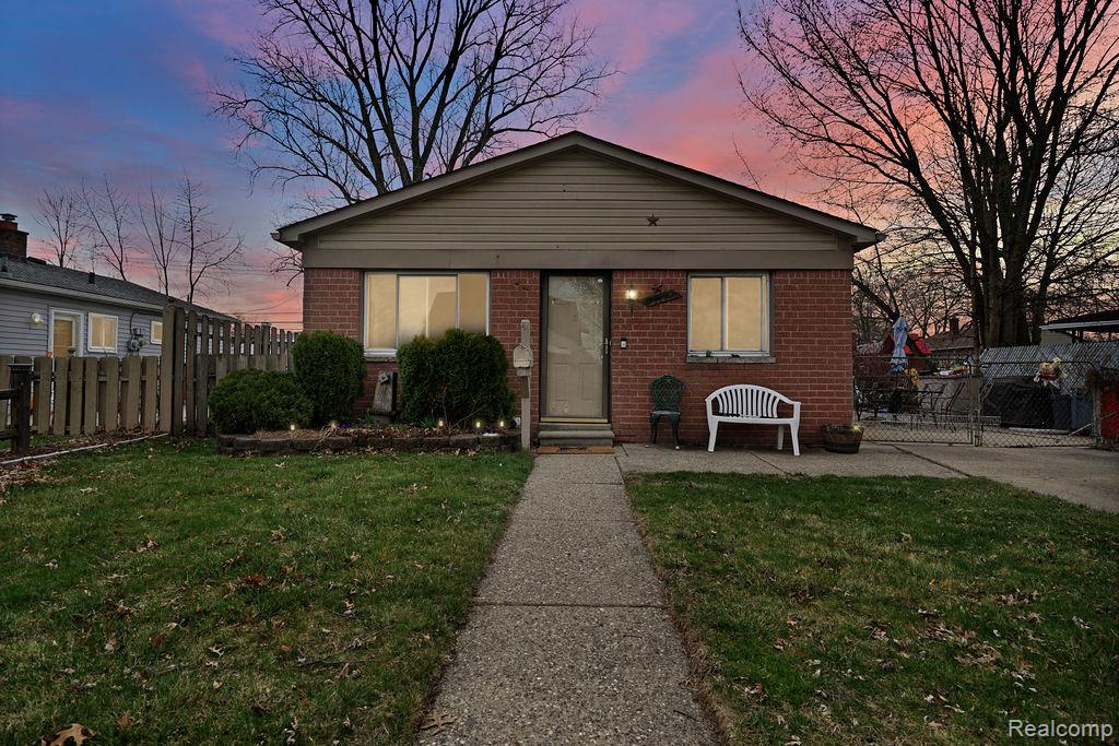 25530 Cole Street, Roseville, MI 48066 — front exterior