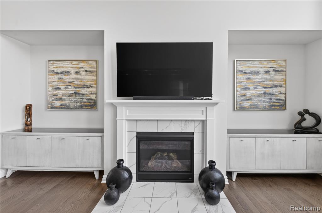 2942 Montgomery Circle, Walled Lake, MI 48390 — Photo 8