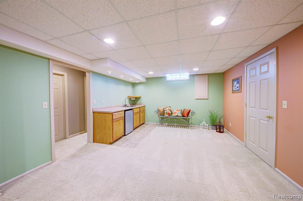 781 SANDALWOOD Road, Canton, MI 48188 — Photo 32