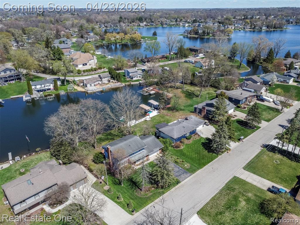10420 Cedar Point Drive, White Lake, MI — Photo 3