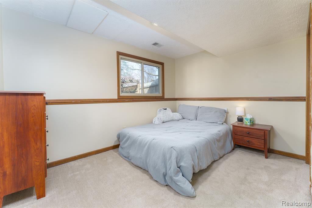 4136 CHICKORY Lane, Lansing, MI 48910 — Photo 13