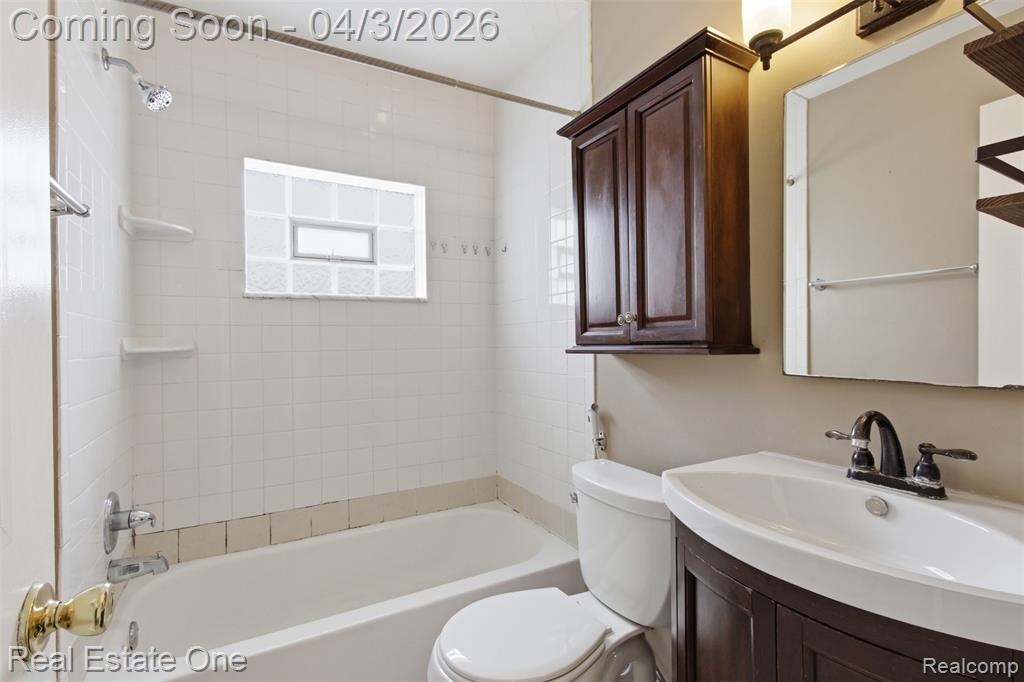 7259 FENTON Street, Dearborn Heights, MI 48127 — Photo 9