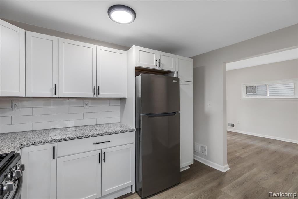 50 E NEVADA Street, Highland Park, MI 48203 — Photo 8