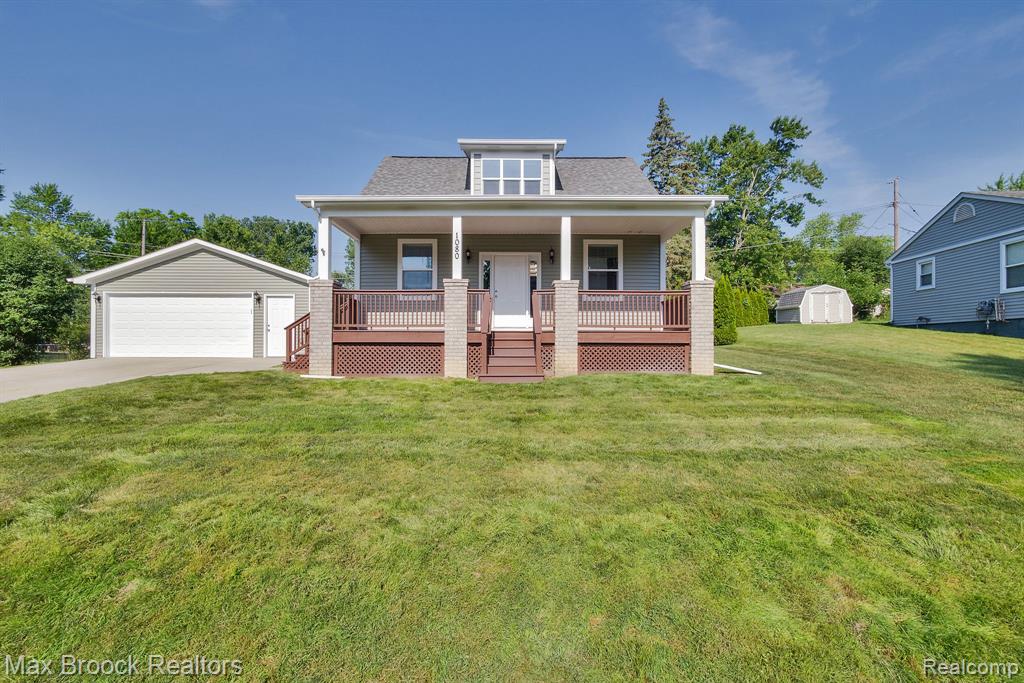 1080 Oregon Boulevard, Waterford, MI 48327