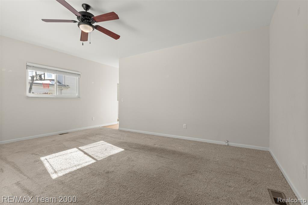 2076 Thomas Avenue, Berkley, MI 48072 — Photo 26