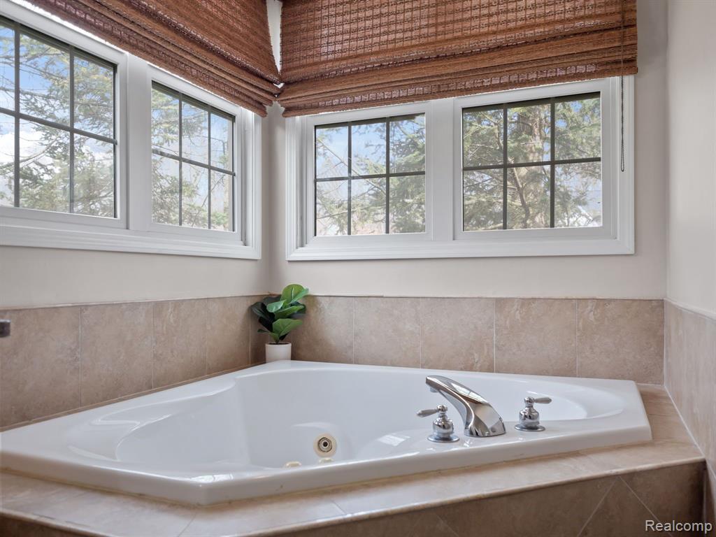 6834 WOODCREST Ridge, Clarkston, MI — Photo 38