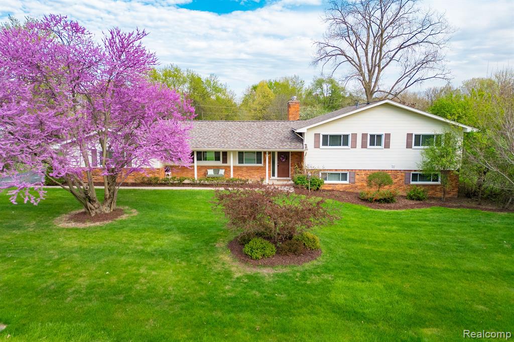 868 HELSTON Road, Bloomfield Hills, MI 48304 — Photo 2