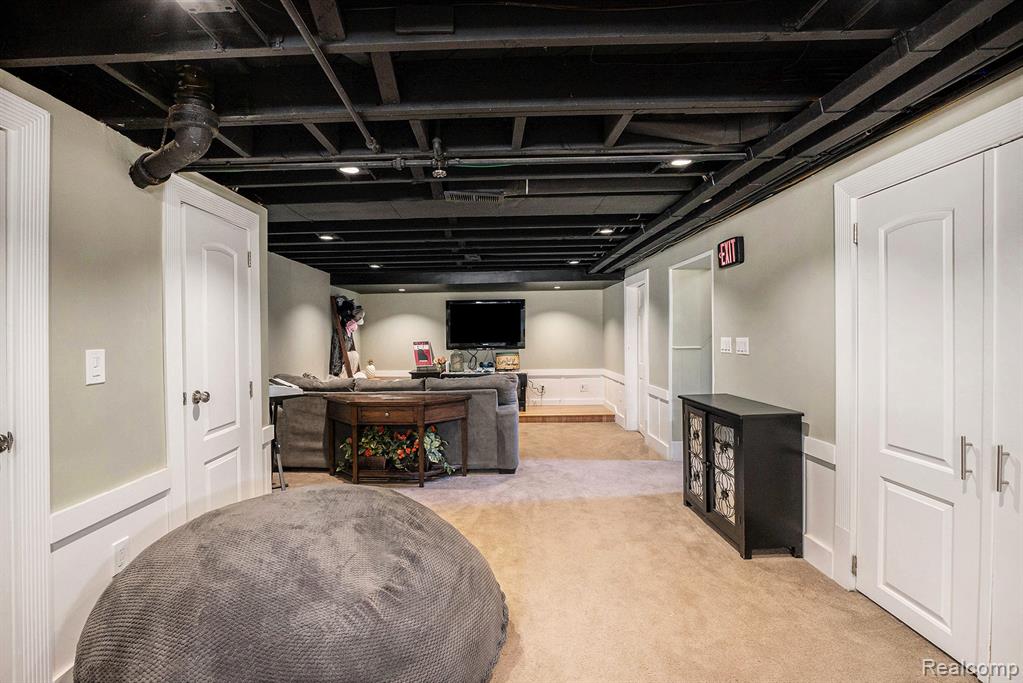 422 Jeffrey Avenue, Royal Oak, MI 48073 — Photo 16