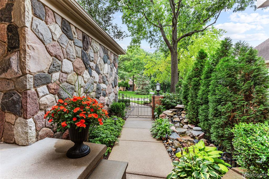 4544 Golf View Drive, Brighton, MI 48116 — Photo 50