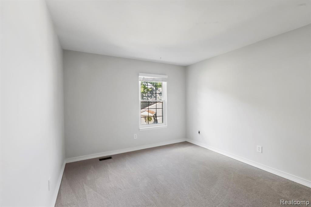 23507 N Rockledge, Novi, MI — Photo 13