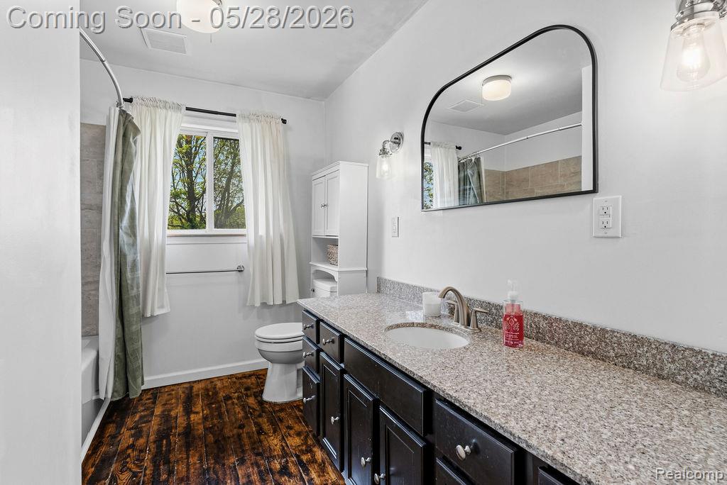 233 Peninsula Lake Drive, Highland, MI — Photo 21