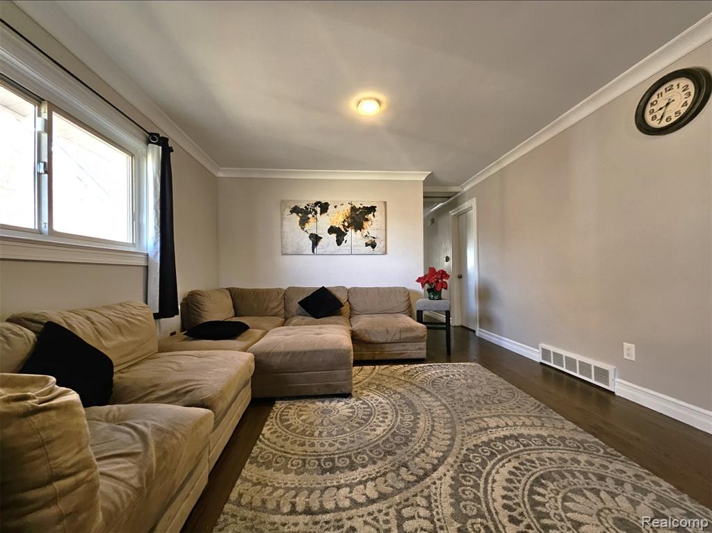 16830 S Stephens Drive E, Eastpointe, MI 48021 — Photo 13