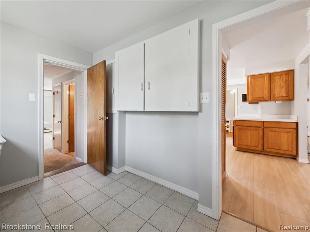 771 Gertrude Road, Waterford, MI 48328 — Photo 20