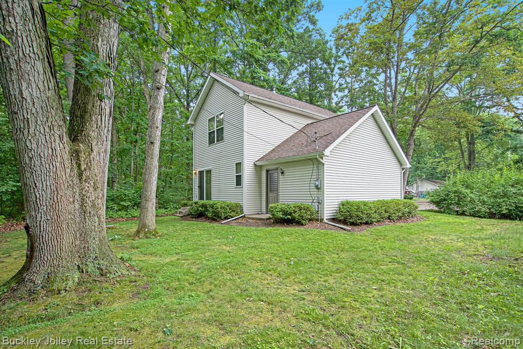 5802 Fernlands Avenue, Hamburg, MI — Photo 21