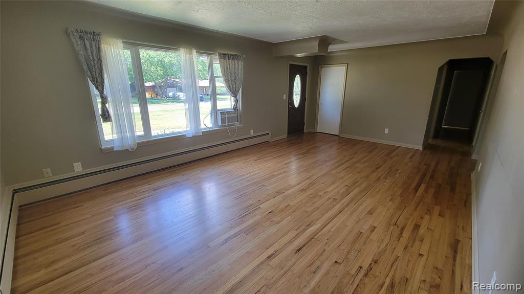 45502 Klingkammer Street, Utica, MI 48317 — Photo 6