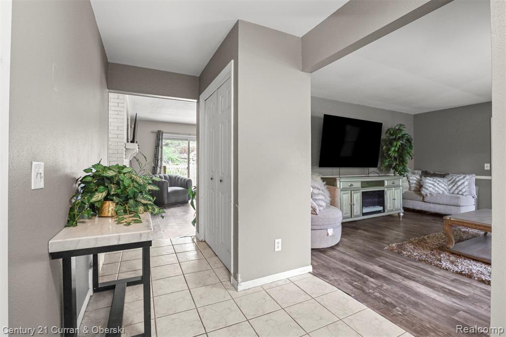 3810 Winding Way, Kalamazoo, MI 49004 — Photo 2