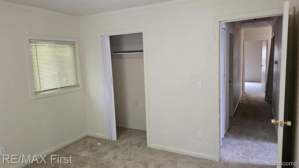 9136 HOLCOMB Street, Detroit, MI 48213 — Photo 8