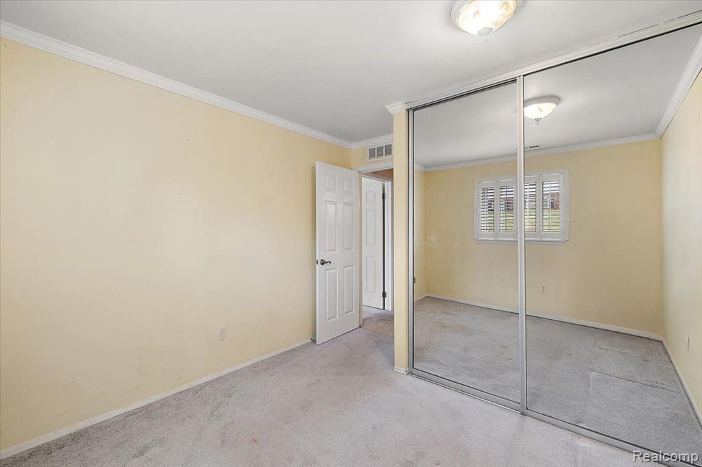 480 BALDWIN Avenue, 13, Rochester, MI 48307 — Photo 18