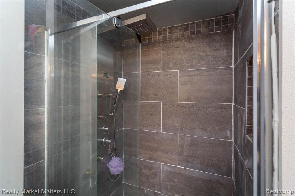 2543 Henry Road, Lapeer, MI 48446 — Photo 11