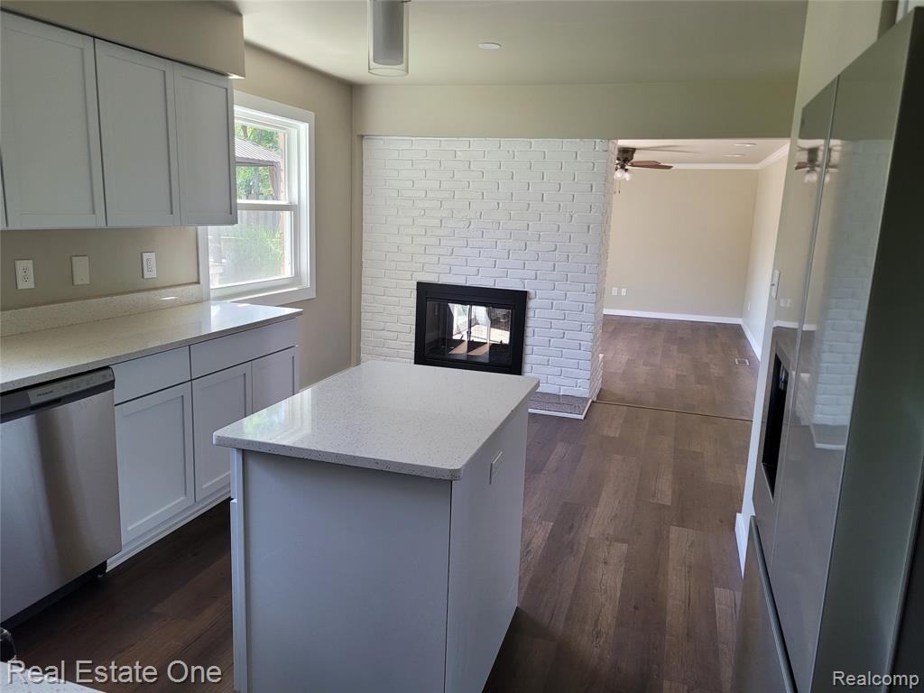 4212 Halkirk Drive, Waterford, MI 48329 — Photo 14