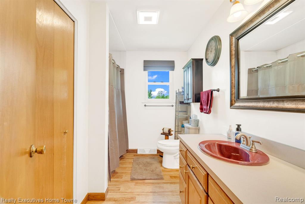 5011 STATE Road, Fort Gratiot, MI 48059 — Photo 28