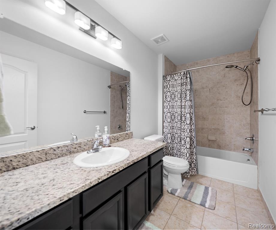 43442 CHERRYWOOD Lane, Canton, MI 48188 — Photo 26