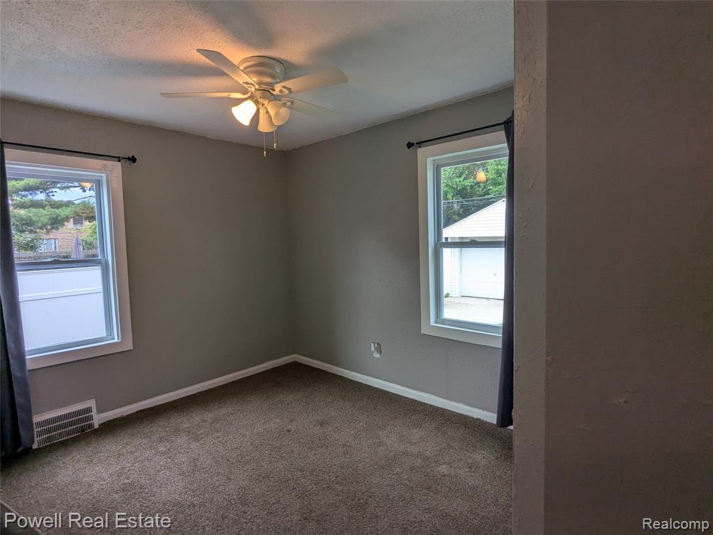 19161 Hamburg Street, Detroit, MI 48205 — Photo 16