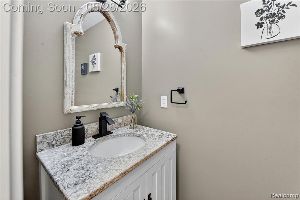 6745 THUNDER Lane, Lansing, MI 48906 — Photo 30