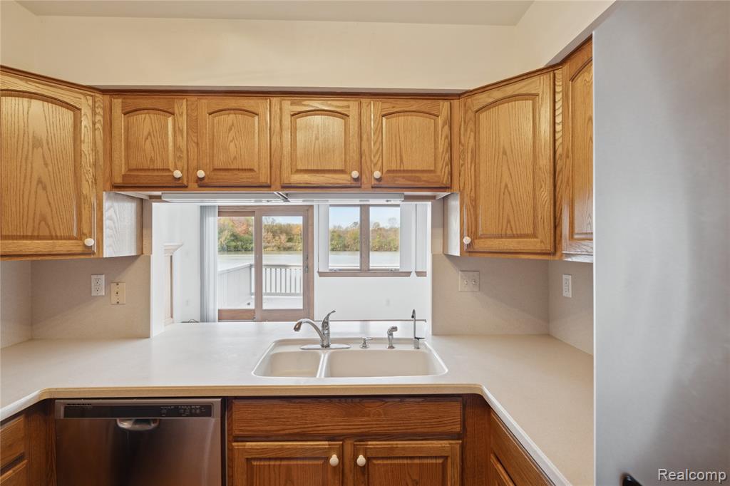 9502 Fenwin Drive, Grand Blanc, MI 48439 — Photo 15
