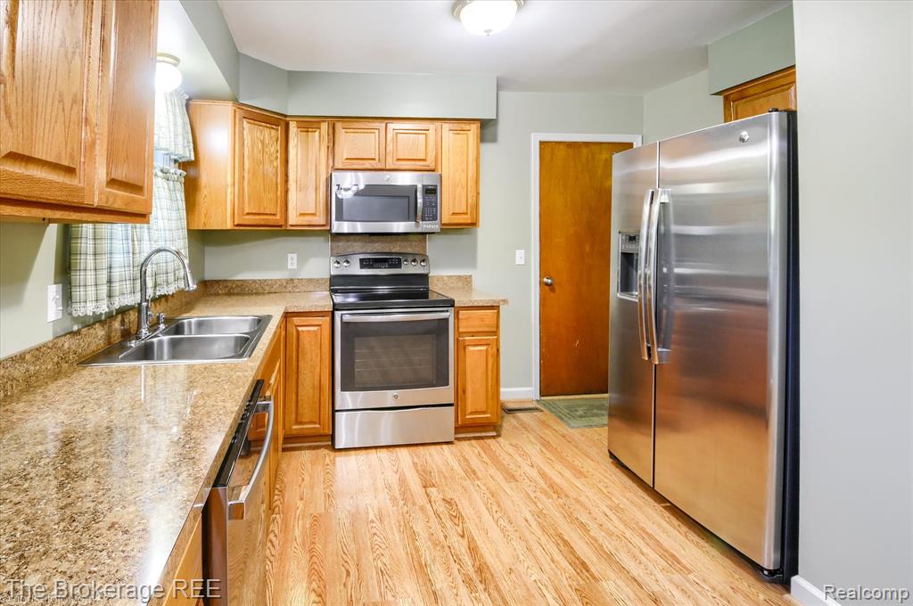 7204 Popplewood Drive, Davison, MI 48423 — Photo 22
