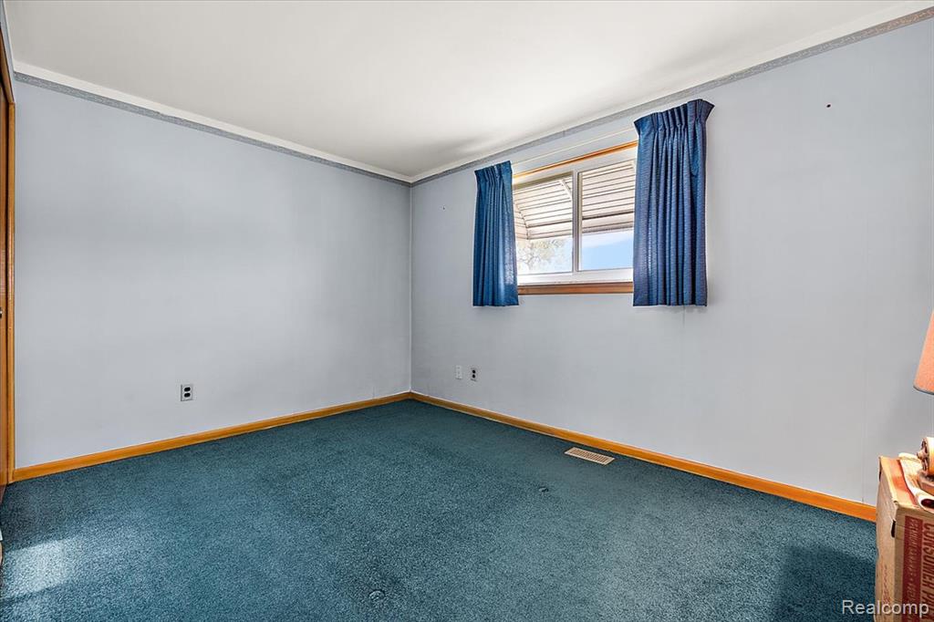 4215 Lexington Drive, Trenton, MI 48183 — Photo 23