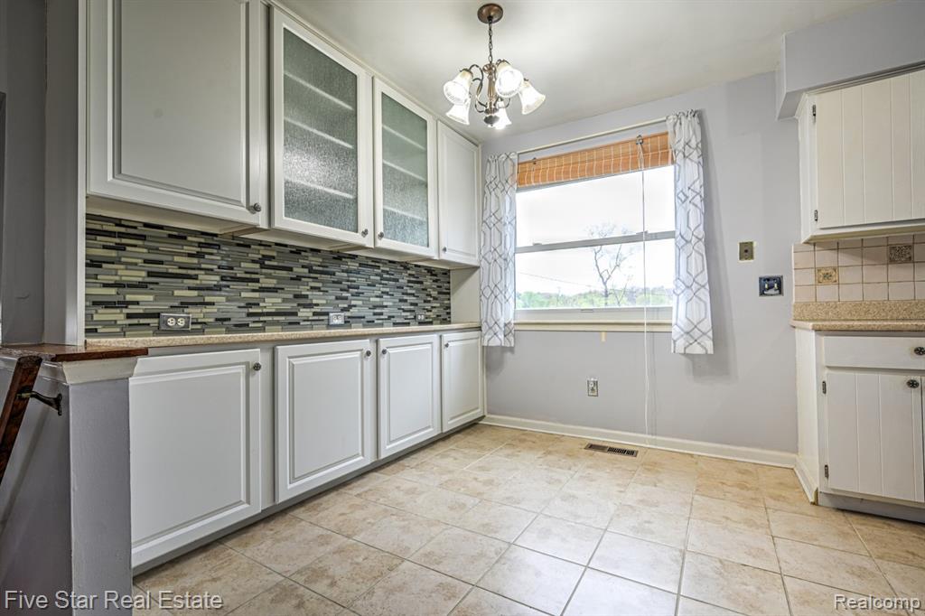 1857 E Rose Center Road, Holly, MI 48442 — Photo 12