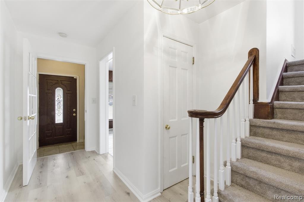 7758 Reuter Street, Dearborn, MI 48126 — Photo 3