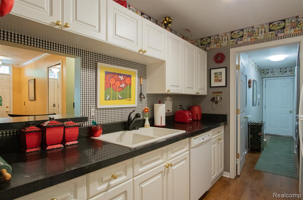 44938 Marigold Drive, Sterling Heights, MI 48314 — Photo 13