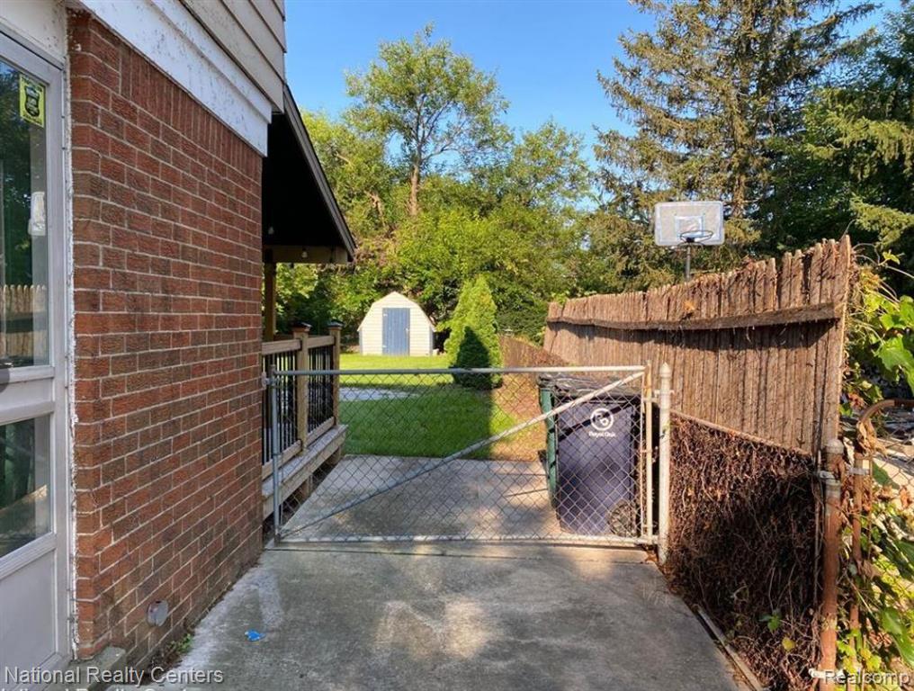 709 N EDISON Avenue, Royal Oak, MI 48067 — Photo 3