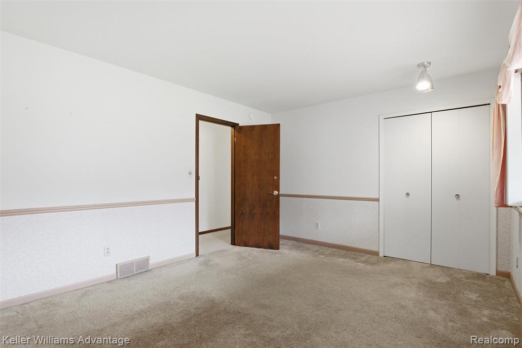 7670 7 Mile Road, Northville, MI, 48167