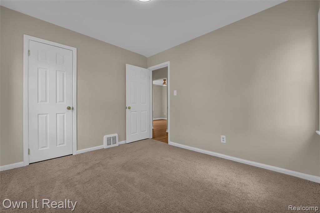 16575 Asbury Park, Detroit, MI 48235 — Photo 13