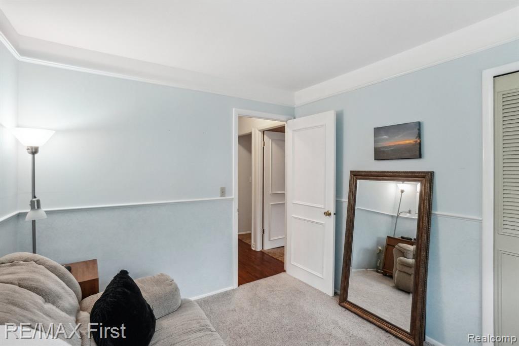 4812 FOXCROFT Drive, Troy, MI 48085 — Photo 21