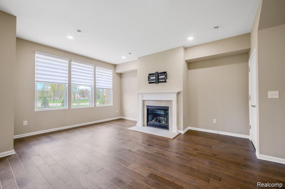 1674 Addison Circle, Walled Lake, MI 48390 — Photo 10