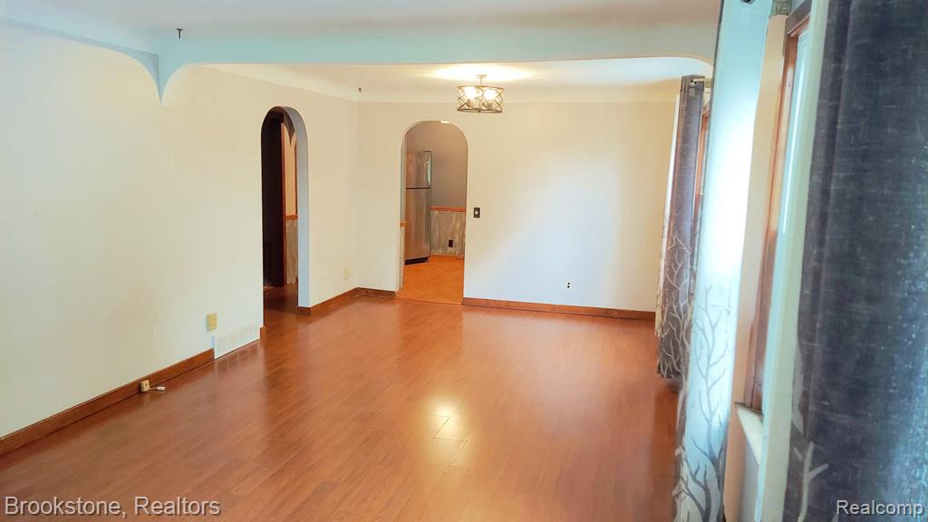 5104 CHESANING Road, Chesaning, MI 48616 — Photo 14
