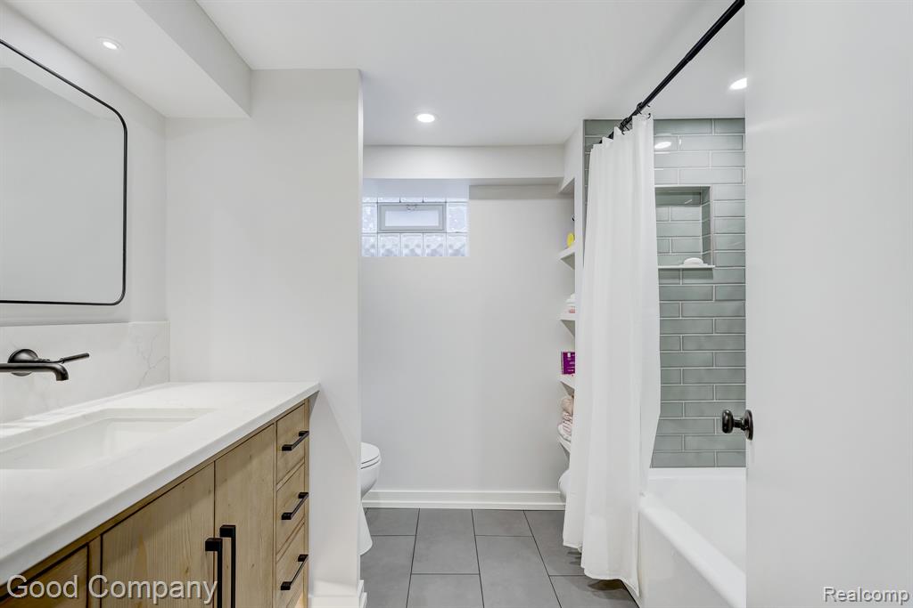 602 N Vermont Avenue, Royal Oak, MI 48067 — Photo 40