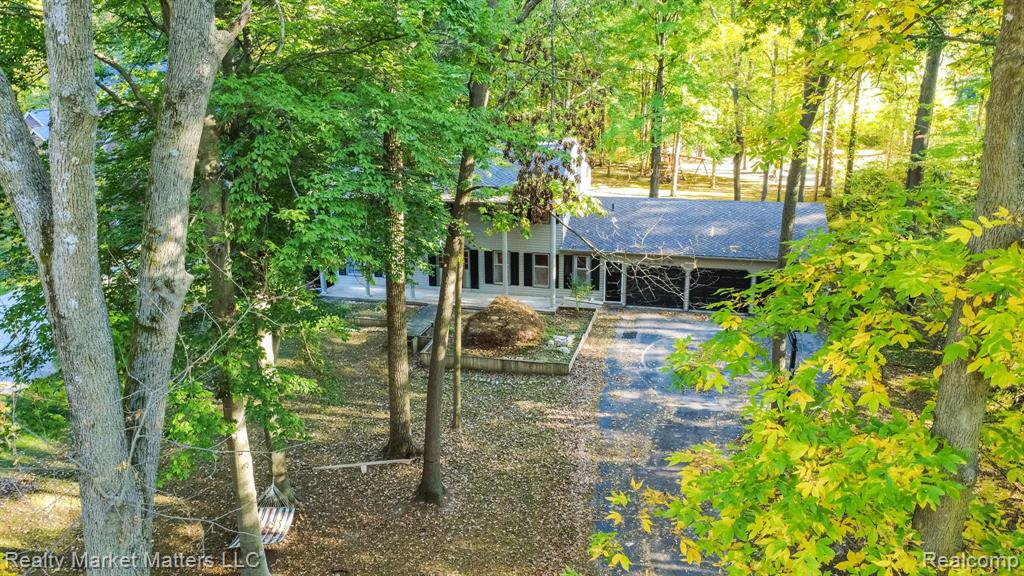 7505 Falling Leaf Court, Flushing, MI 48433 — Photo 39