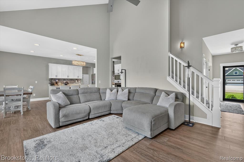 9830 Loretta Lane, South Lyon, MI 48178 — Photo 8